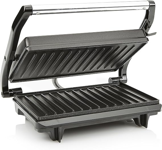 Tristar GR-2650 Electric Grill with Cooking Surface 22.5 x 14 cm, Non-Stick Coating, Floating Lid, BPA and PFOA Free, Cord Storage, 700 W, Black