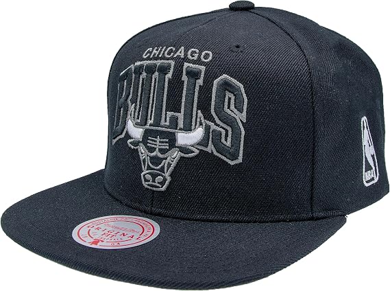 Mitchell & Ness NBA Team Arch Snapback Cap Chicago Bulls Black, black, One Size
