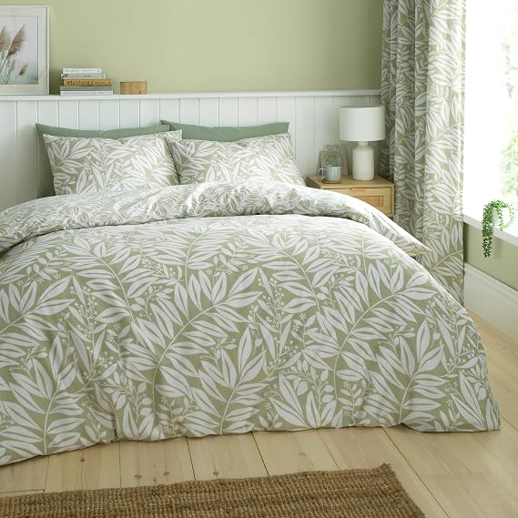 Catherine Lansfield Sorrel Leaf Reversible Double Duvet Cover Set with Pillowcases Green