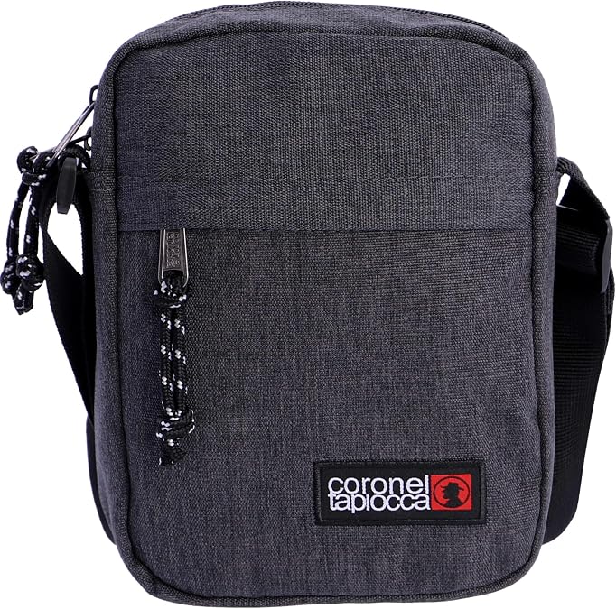 Coronel Tapioca – Bandolera para hombre estilo casual | Bolso hombre bandolera compacto con múltiples compartimentos | Ideal para uso diario, viajes o trabajo