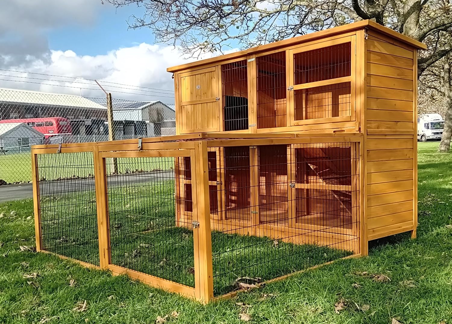 Eggshell HUGE THUMPER DELUXE PLUS RUN 2 TIER rabbit hutch XXL Largest in range Highly Predator Resistant Wire rabbit hutch single tier 12ft internal