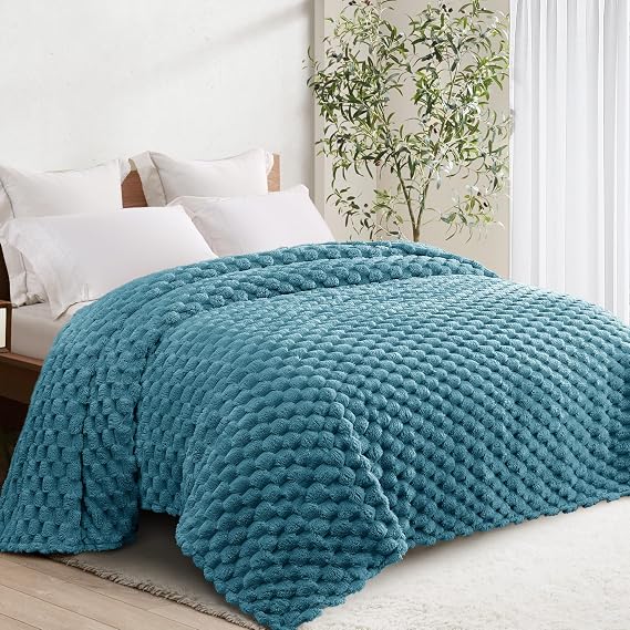 Whale Flotilla Soft 3D Jacquard Fleece Double Size Bed Blanket, 150x200CM
